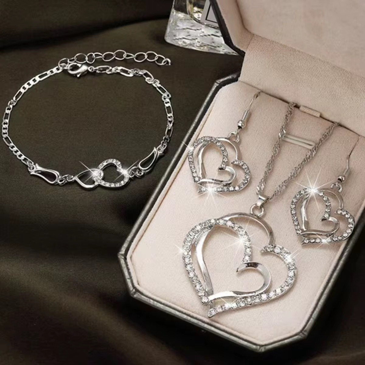 Love Pendants Jewelry Set